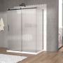 Porte de douche 60 po x Vaia 36 po noir mat sur mur porte à gauche en noir mat et verre flûte