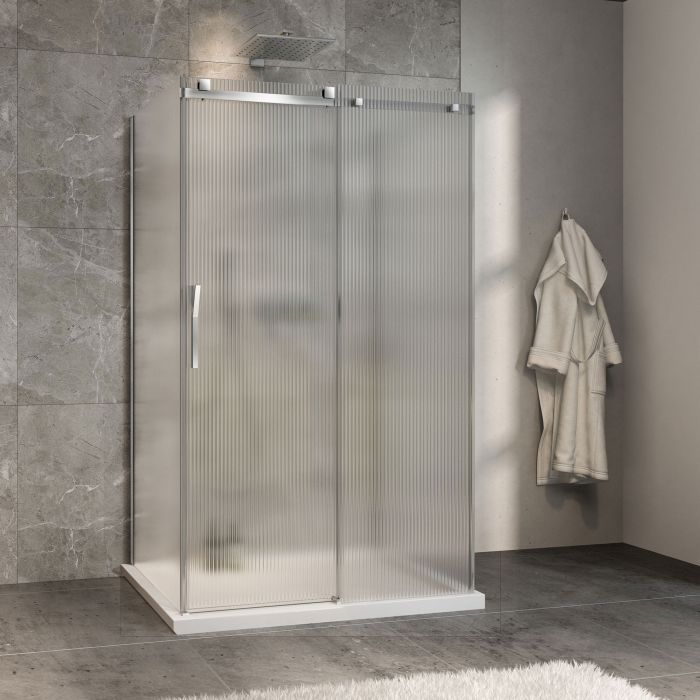 Porte de douche 48 po x Minia 32 po chrome sur mur porte à gauche en chrome et verre flûte