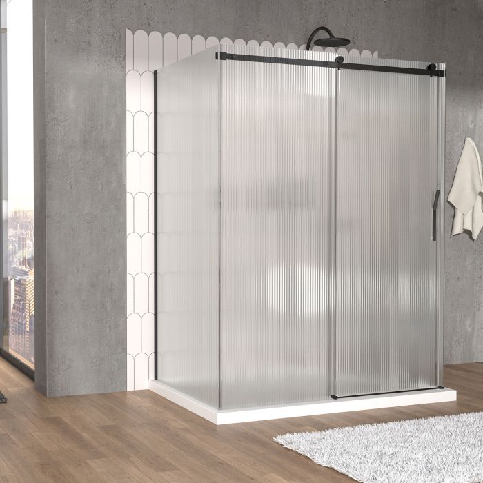 Porte de douche 60 po x Vaia 42 po noir mat sur mur porte à droite en noir mat et verre flûte