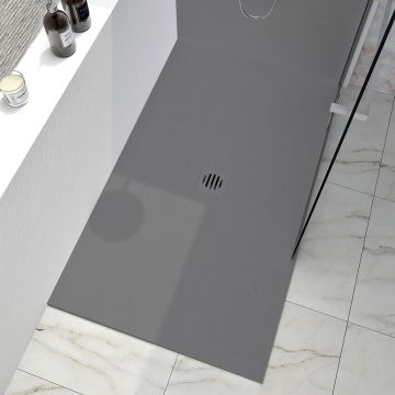 Base de douche Slate 54 x 36 po gris en coin mur à droite en gris béton