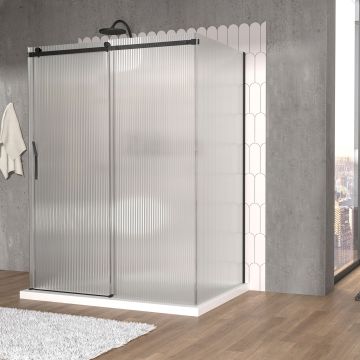 Porte de douche 60 po x Vaia 42 po noir mat sur mur porte à gauche en noir mat et verre flûte