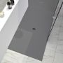 Base de douche Slate 60 x 42 po gris en coin mur à droite en gris béton